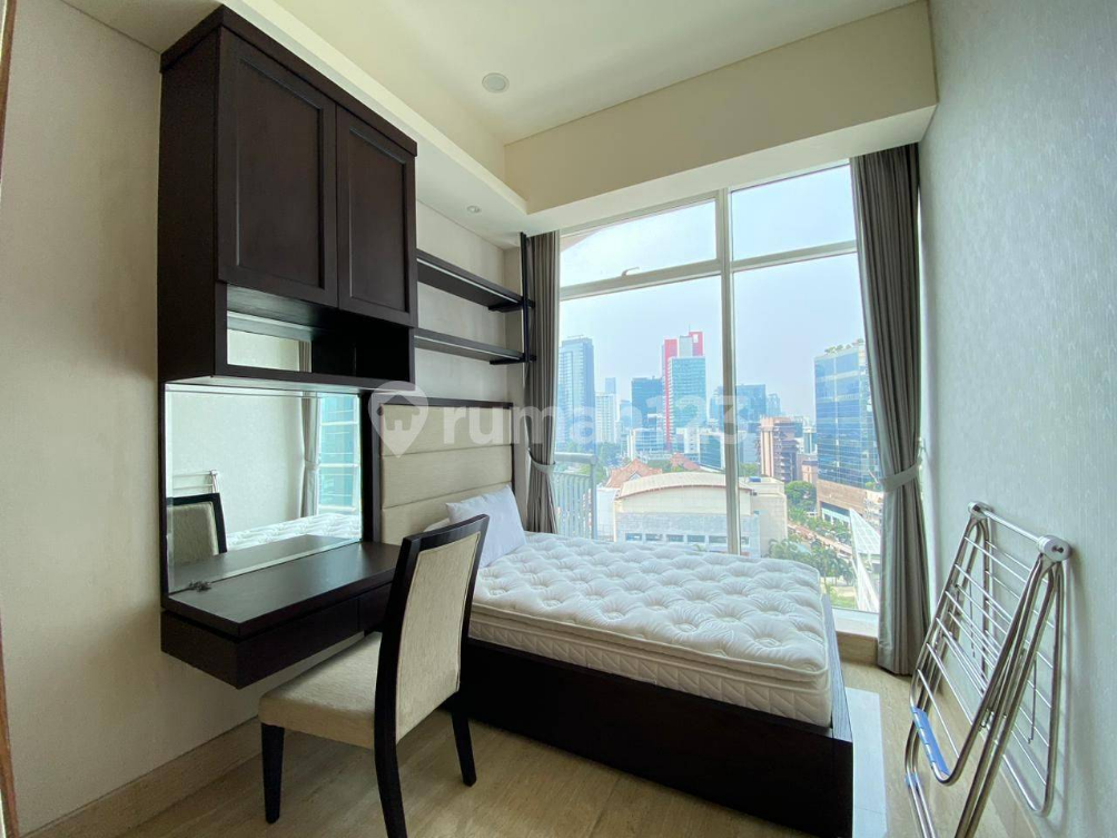 Luxurious 2BR Furnished Apartment with City Views