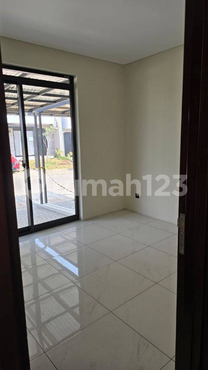 Modern 3-Bedroom House with Garden in Tatar Punawangi