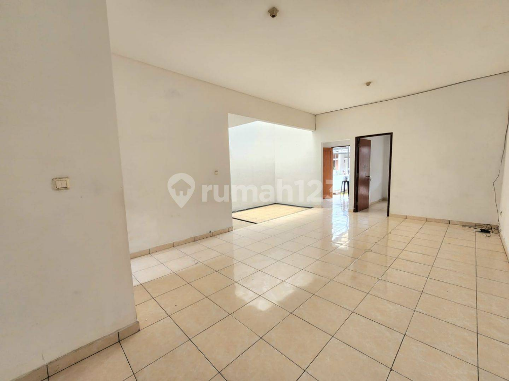 2 Bedroom Apartment with Designer Interior