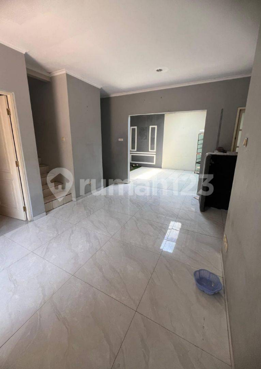 Minimalist House in Cibubur with 24/7 Security