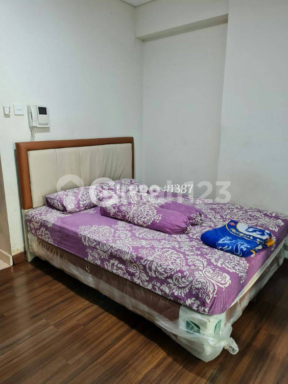 Furnished Studio Apartment with Pool View