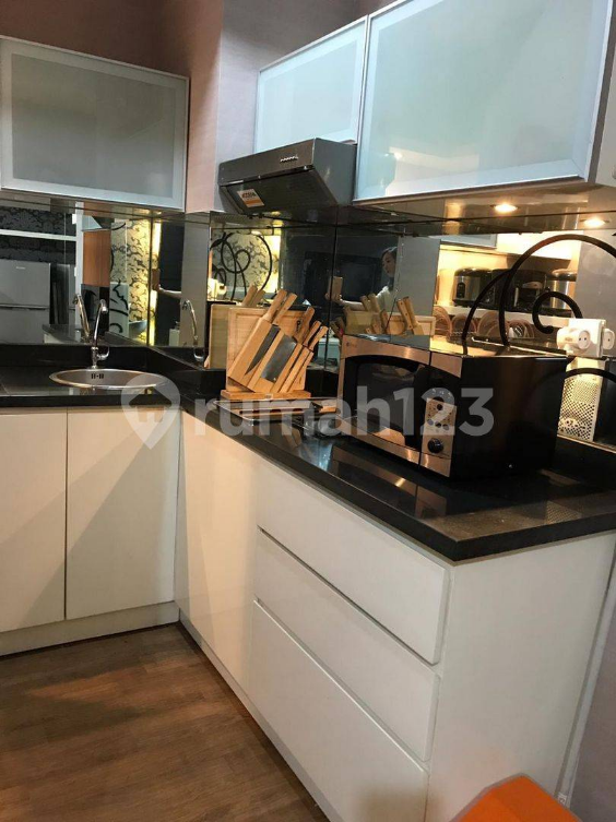 Modern 2BR Furnished Apartment with Stylish Kitchen