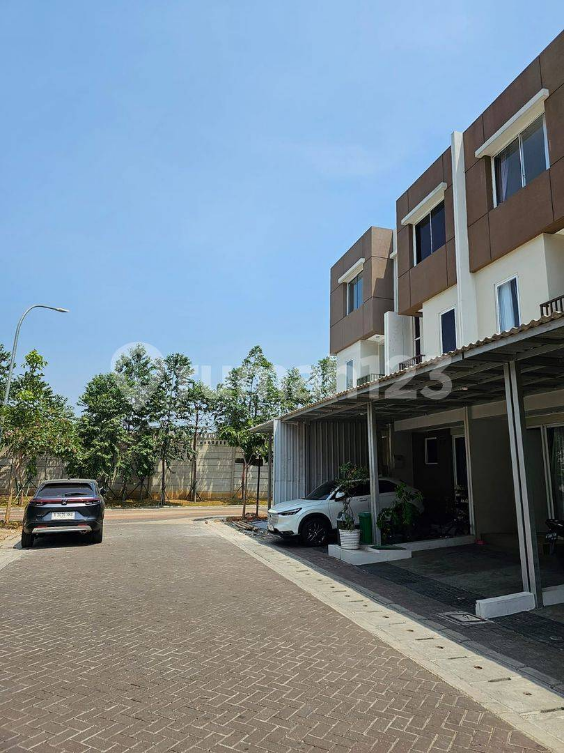 Modern 3-Floor Townhouse in Kelapa Gading Complex