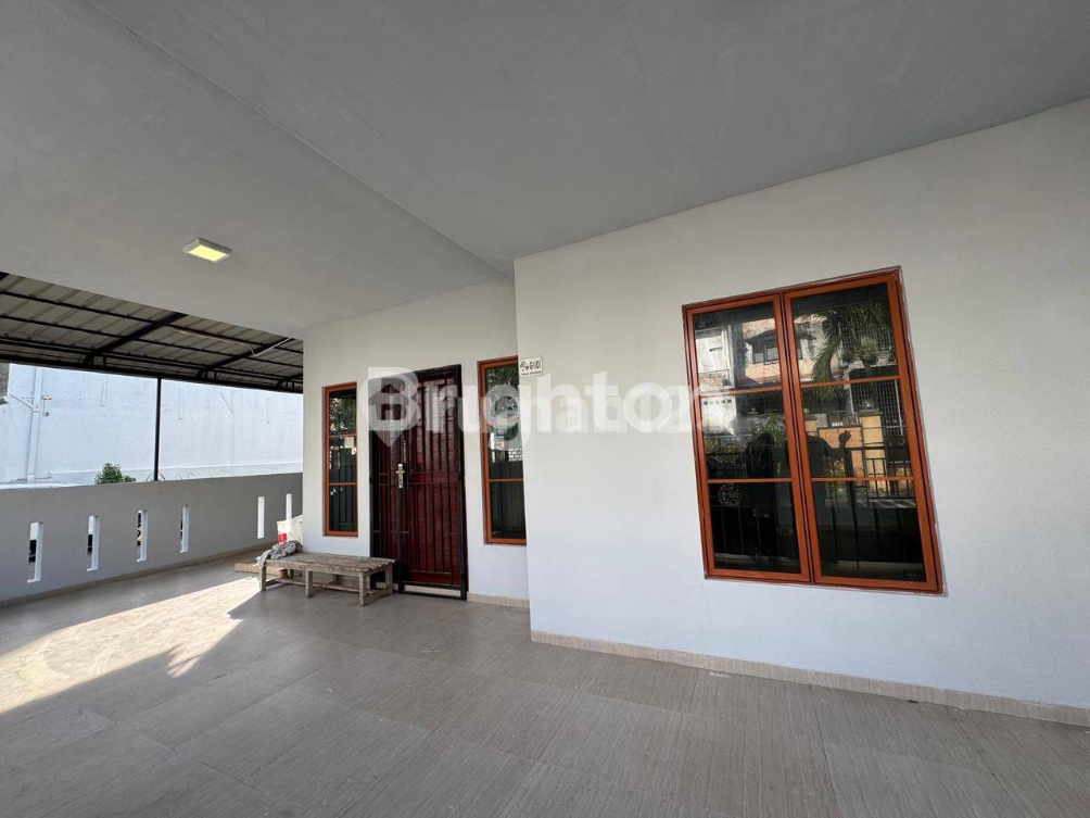 Newly Renovated 2-Story Corner House with 3 Bedrooms