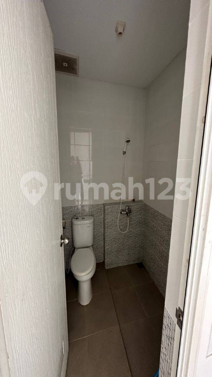 Modern 2-Bedroom House in Gated Community Cikupa