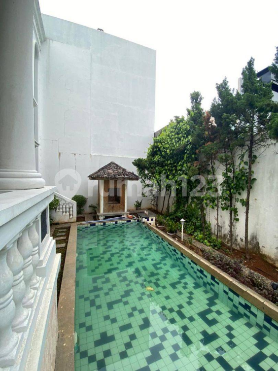 Luxurious 4-Bedroom House with Pool and Koi Pond