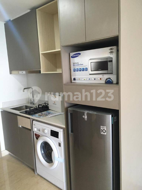Sea View Studio Apartment in PIK Gold Coast
