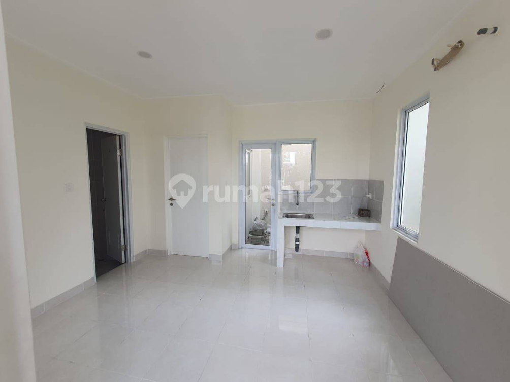 Modern 3-Bedroom Martinez Townhouse in Gading Serpong