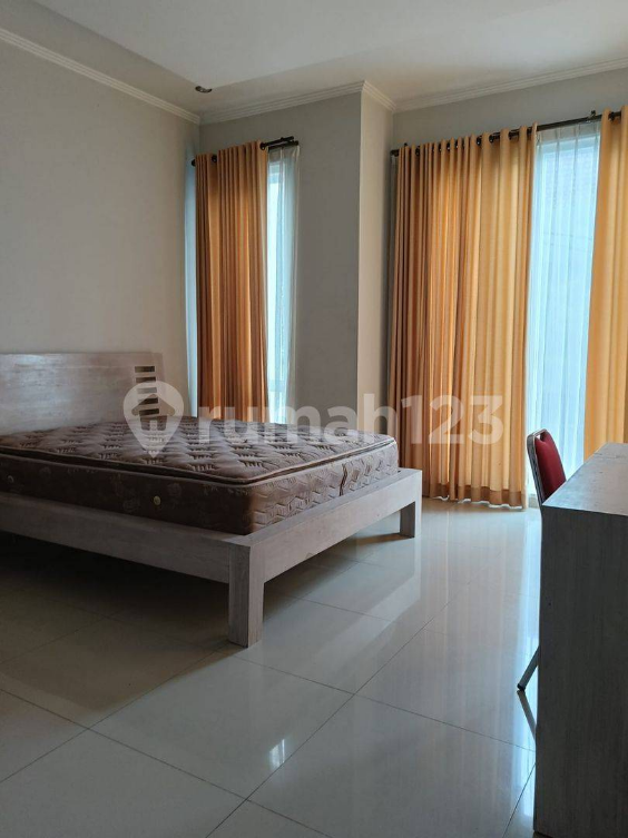 Furnished 4-Bedroom House with Modern Interior