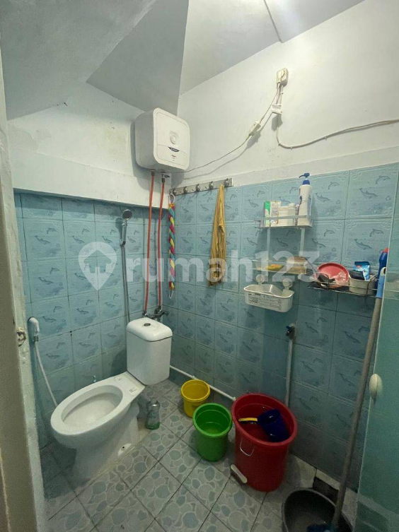 2-Story House in Jelambar with 1 Bedroom