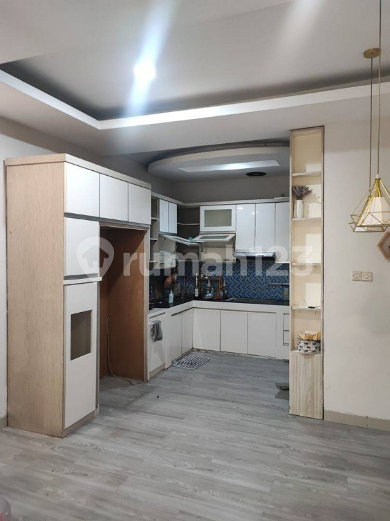Modern 4+1 Bedroom House for Rent