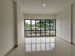Modern 3-Floor Commercial Space in Greenwich BSD