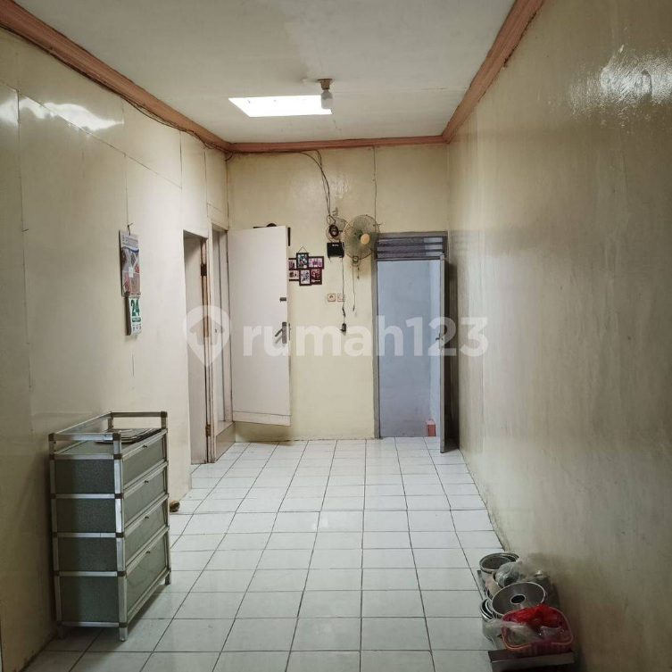 6x13m House in Jelambar with 3 Bedrooms