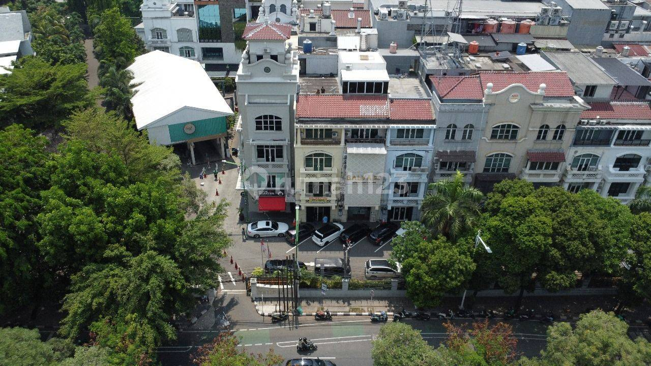 Modern Commercial Rukan in Prime Senayan Location
