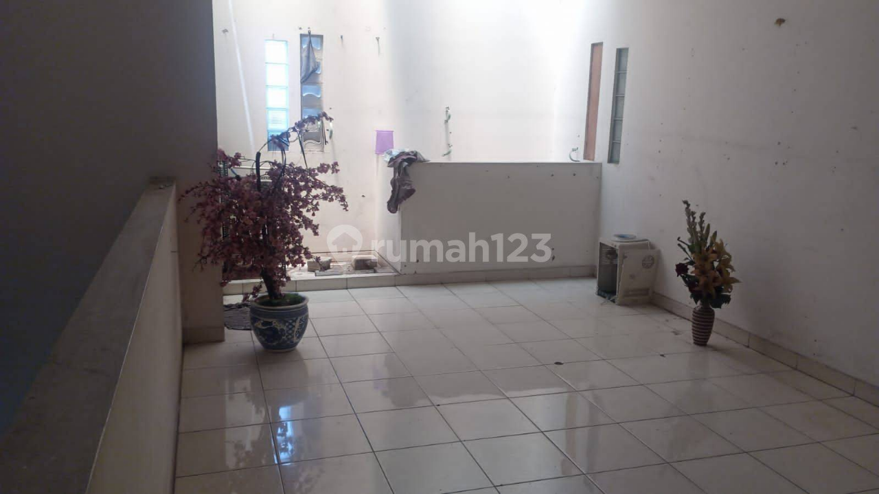 Two-Story Commercial Building in Harapan Indah Bekasi