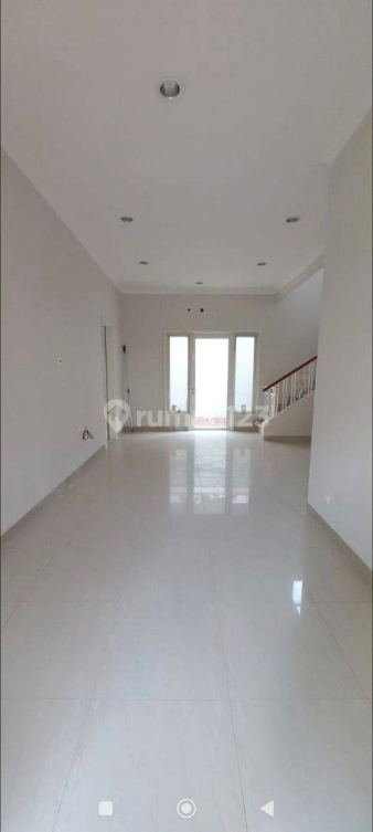 Spacious Two-Story House in Gading Serpong