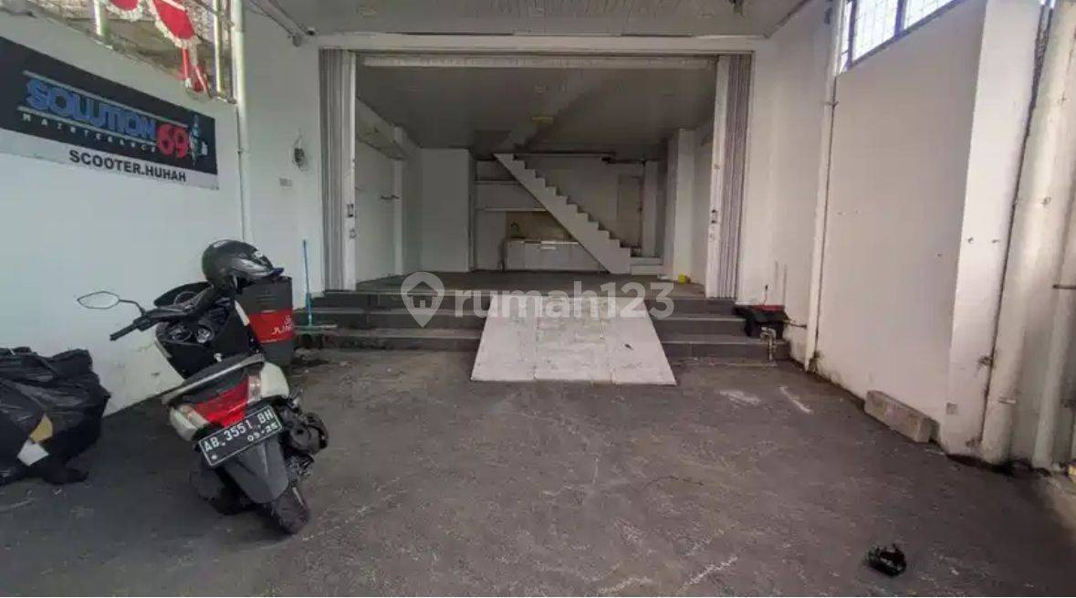 3-Story Ruko Near Jogja City Limits