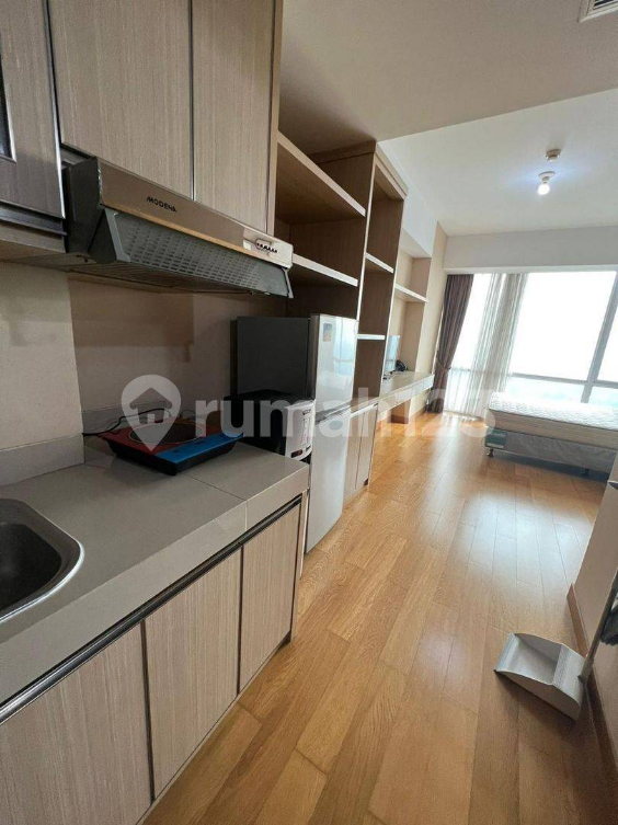 Modern 5-Star Hotel-Style Apartment Near UPH University