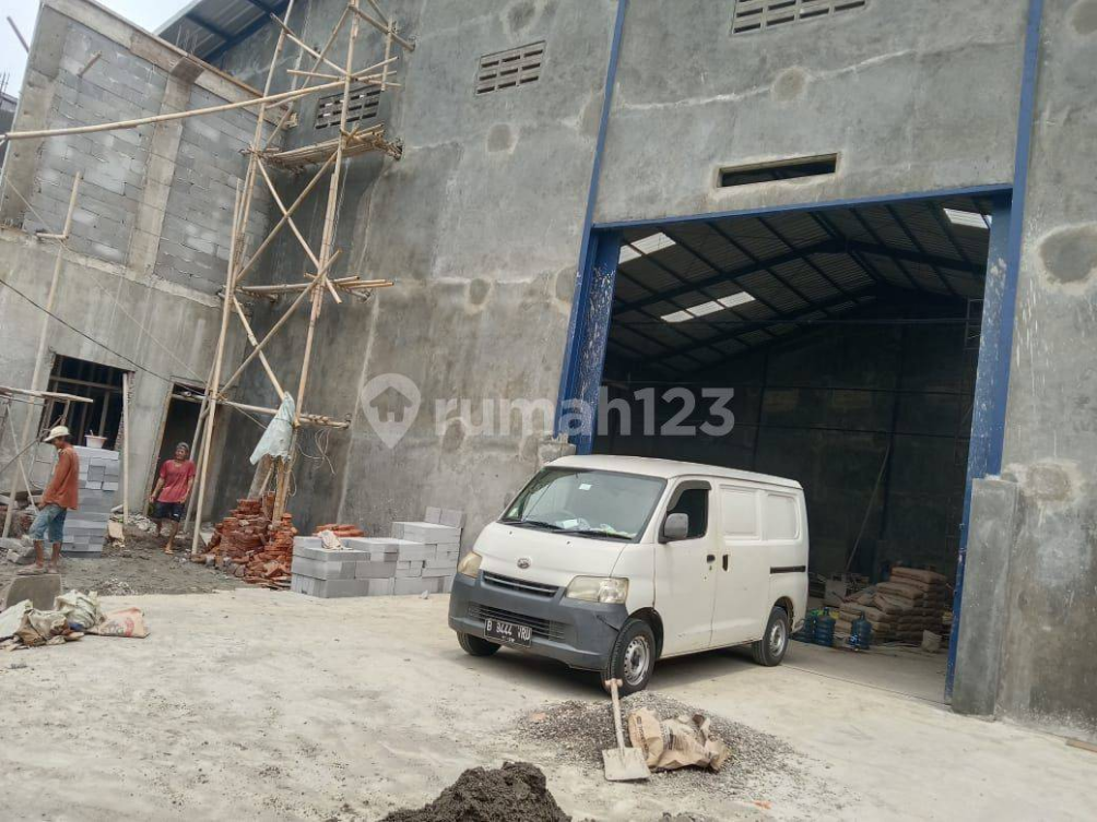 Large 800m² Warehouse with 40ft Access