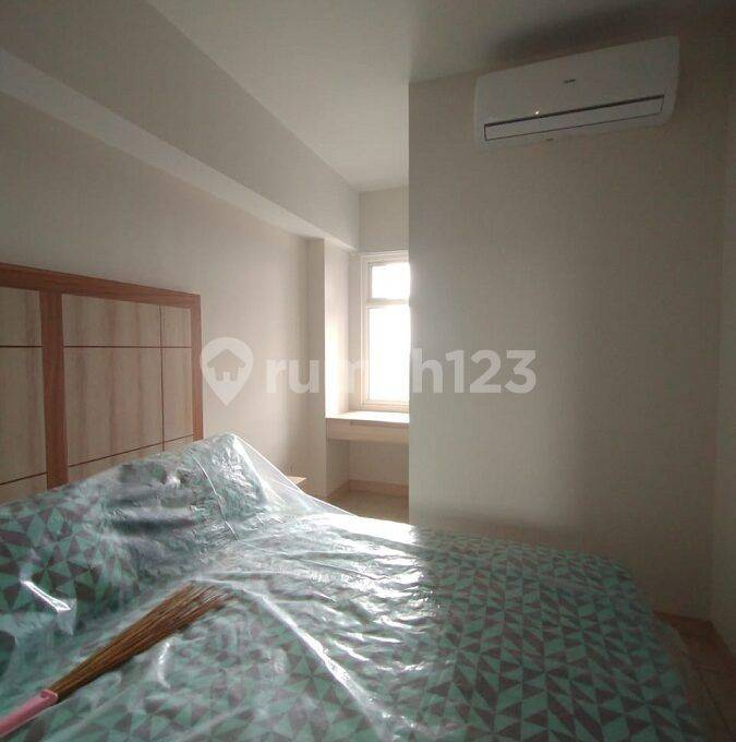 Furnished 2-Bedroom Apartment Near Mall with City View