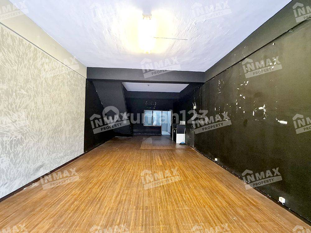 Well-maintained shophouse for business or office