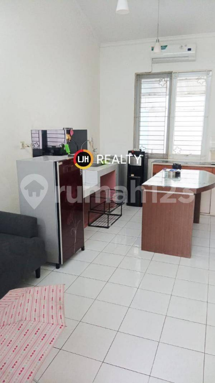 Modern 2-Bedroom House Near BSD City Toll