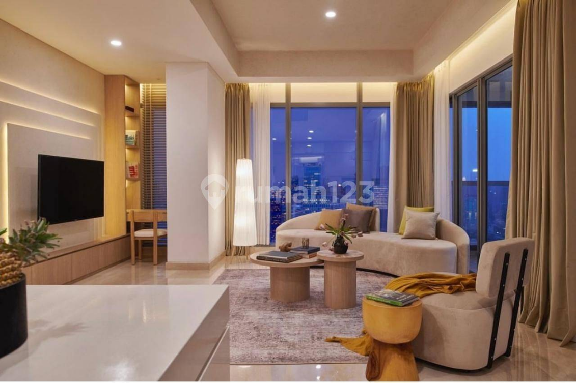 Luxurious 3-Bedroom High-Floor Apartment with City Views
