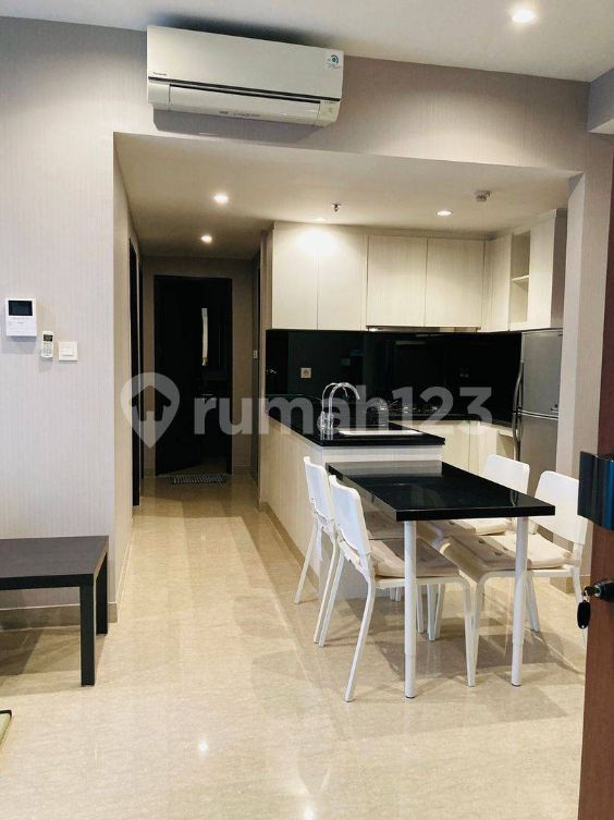 Modern 2-Bed Apartment with Designer Interior