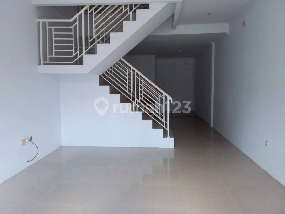 Strategic Location Near Pondok Indah Mall
