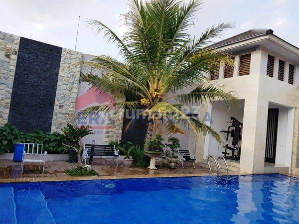 Luxurious Villa with Pool in Ixora Valley