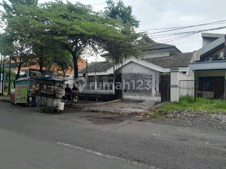 Business Property for Rent in Tegalsari, Surabaya