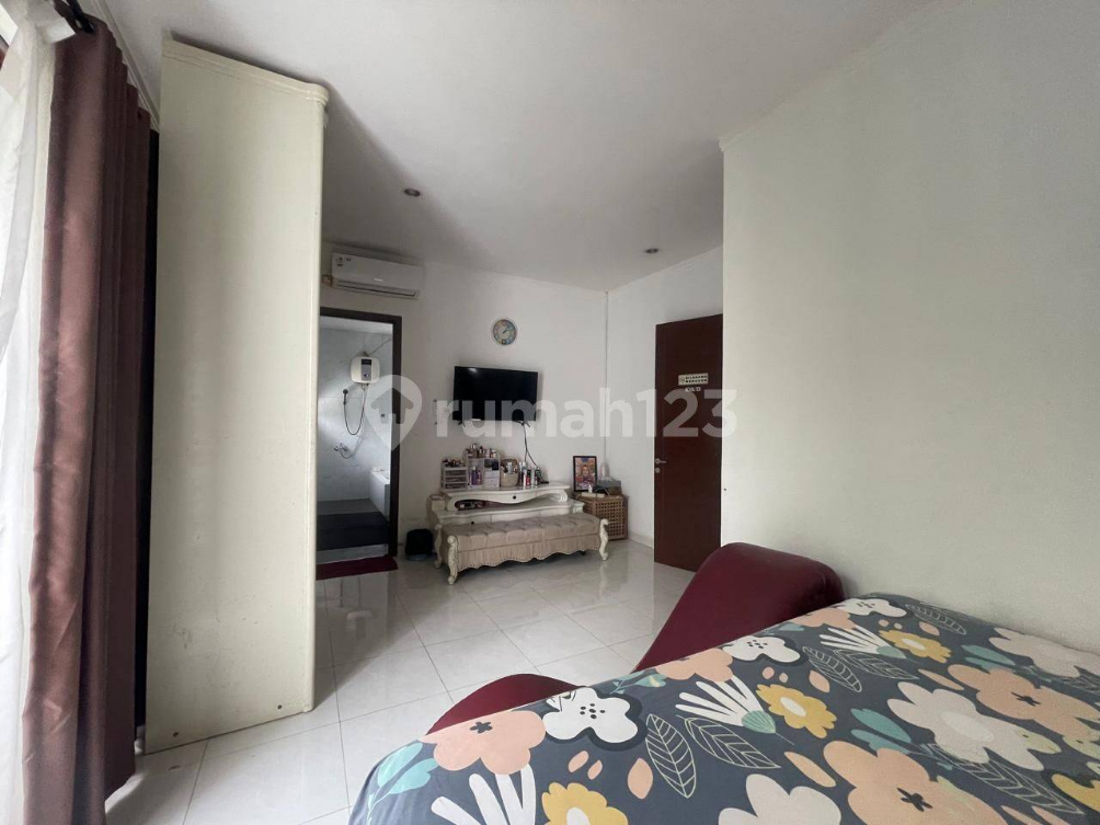 Modern Apartment with Strategic Location Near Facilities