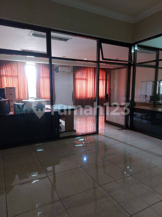 Strategic 3-Floor Commercial Building in Panglima Sudirman