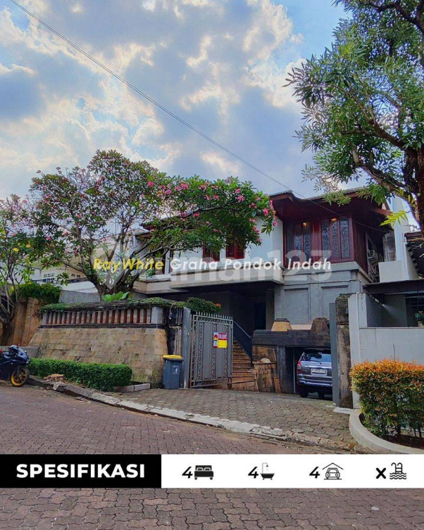 Luxurious House in Cilandak with Large Garden