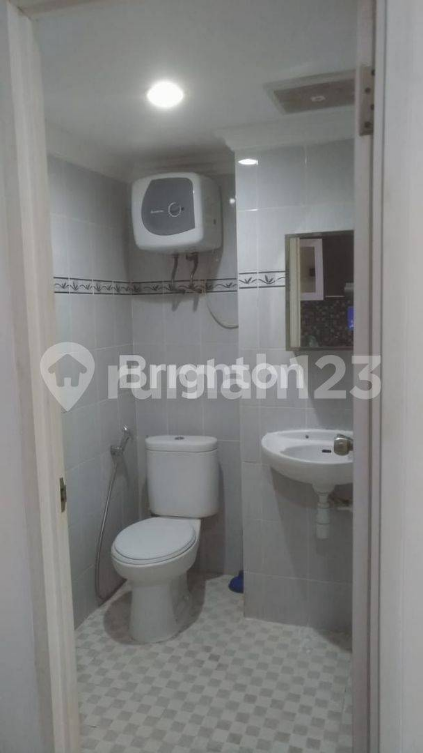 Furnished Apartment with Pool View in Surabaya