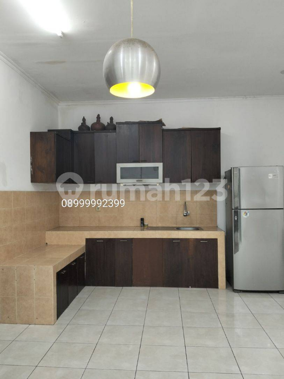 Spacious 4BR House with Sports Club Access