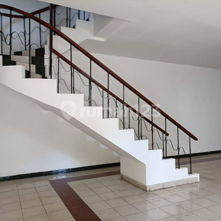 Two-Story Office Building in Central Jakarta Menteng
