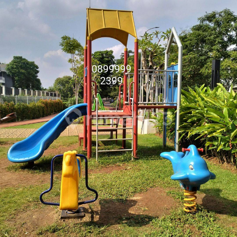 Modern Townhouse with Children's Playground and Facilities