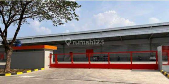 Large Industrial Warehouse with Loading Docks in Cikarang