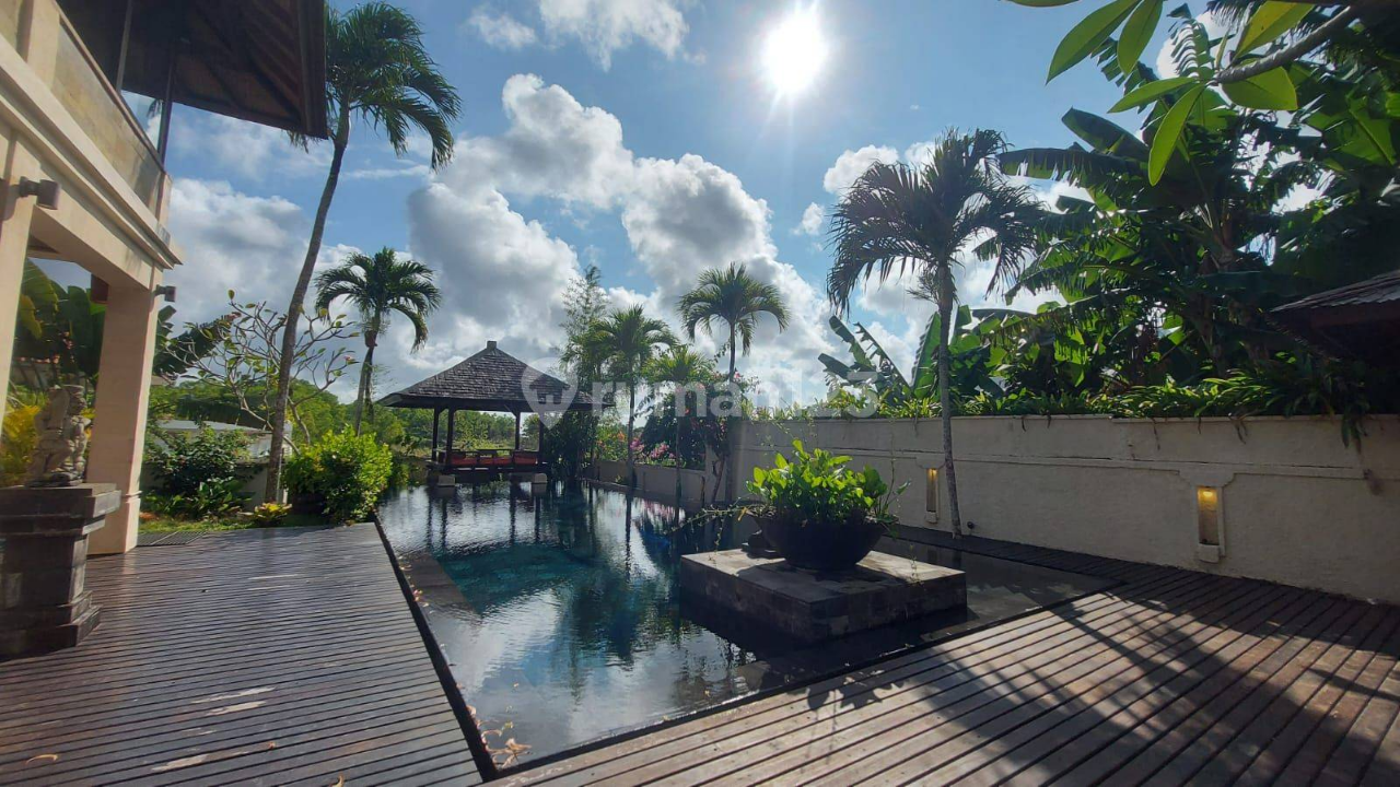 Luxurious 4-Bedroom Villa with Pool in Ungasan