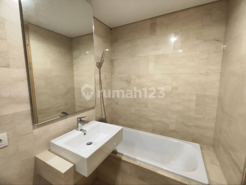 Luxurious 4-Bedroom Holland Village Apartment with Private Lift