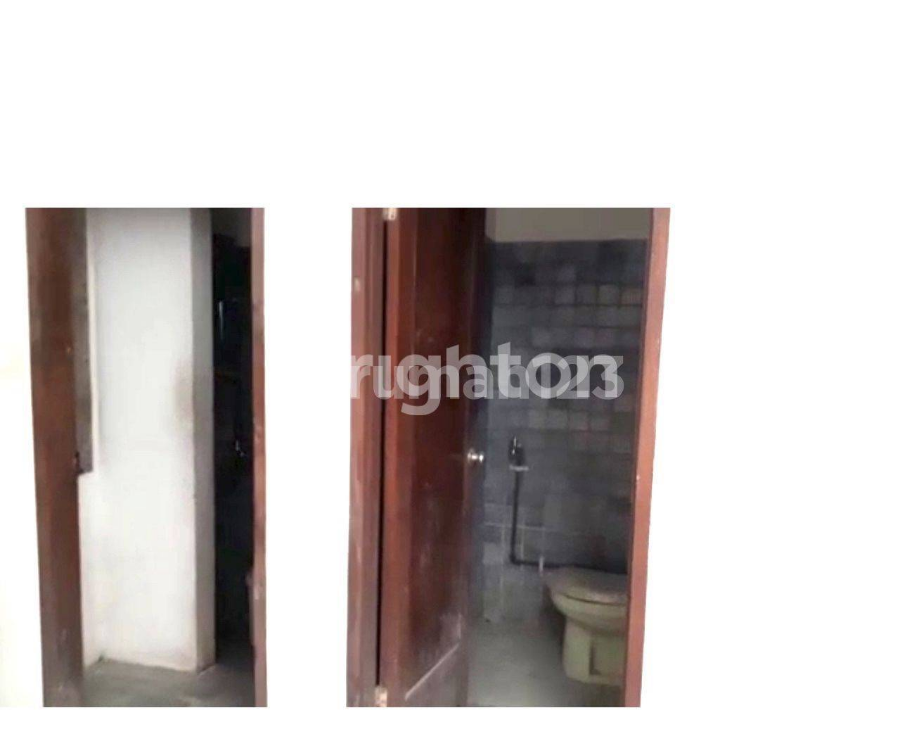 Strategic Location House for Business Near City Center