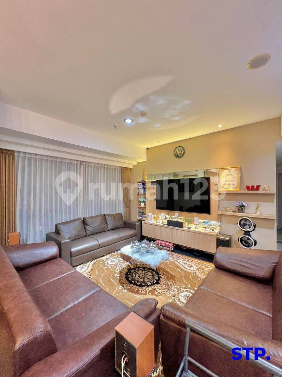 Luxurious 3BR Apartment at The Peak with Views