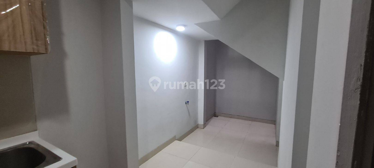 Modern 3-Story Townhouse with 4 Bedrooms in BSD