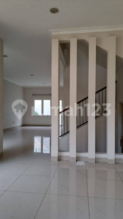 Modern House Near Mall and Hospital in Cibubur