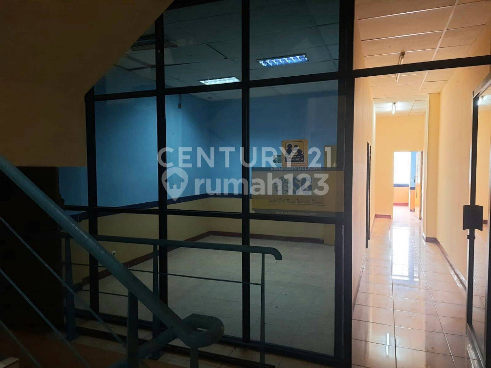 3-Story Commercial Building for Rent in Villa Indah