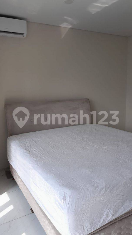 Semi-furnished 2-story House with 3 Bedrooms