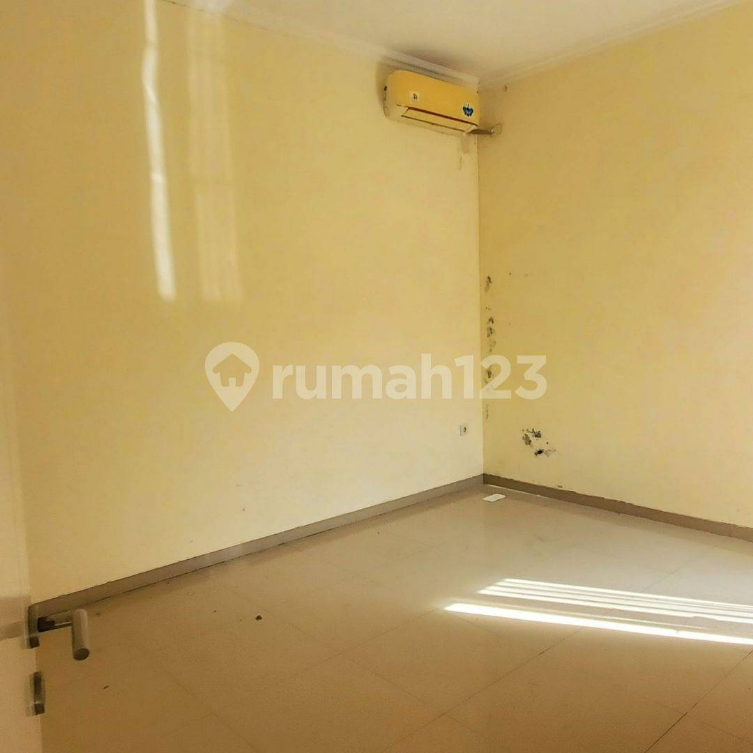 Modern House in Graha Padma Semarang Complex