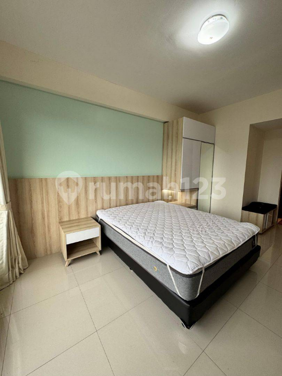 Furnished Studio Apartment with Mountain View