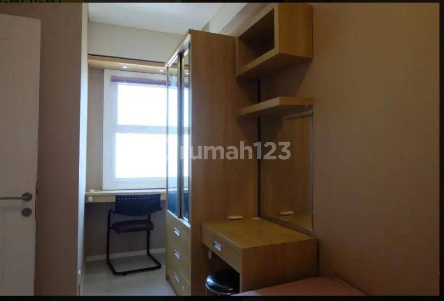 Furnished Studio Apartment with Modern Kitchen